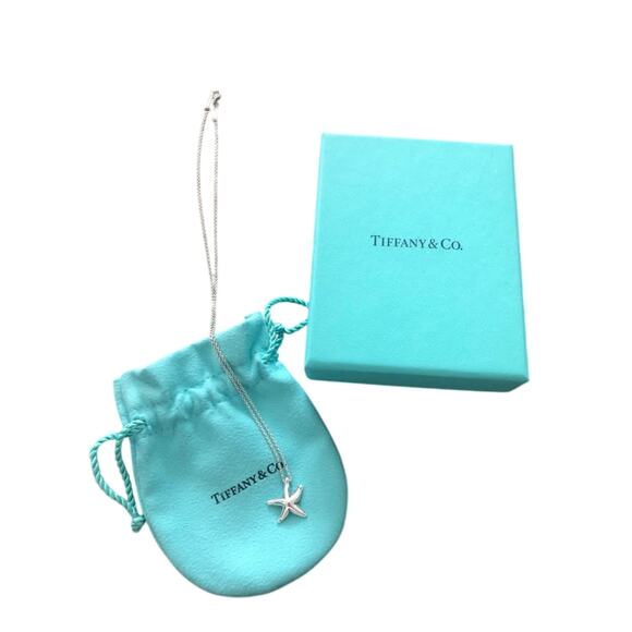 Tiffany and Co Small Silver Starfish Pendant Necklace - 16” - Picture 4 of 7